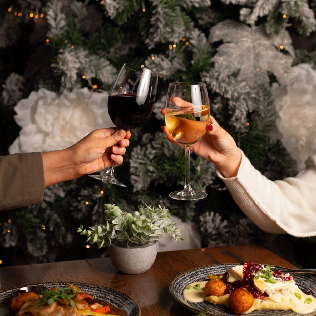 christmas wine cheers